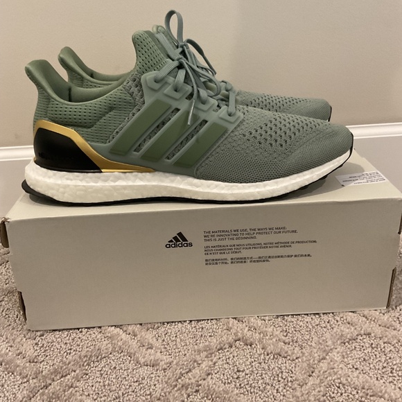 Adidas Ultraboost 1.0 men size 11.5 Silver Green Metallic Gold - Picture 4 of 8